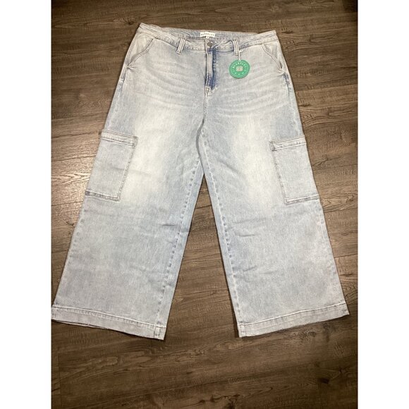 Blakeley Womens Light Wash Blue Denim Wide Leg Cargo Pants 4X Strachey FIT  NWT - Picture 1 of 10
